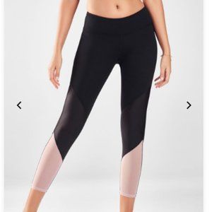 Fabletics - Zone High-Waisted Capri
